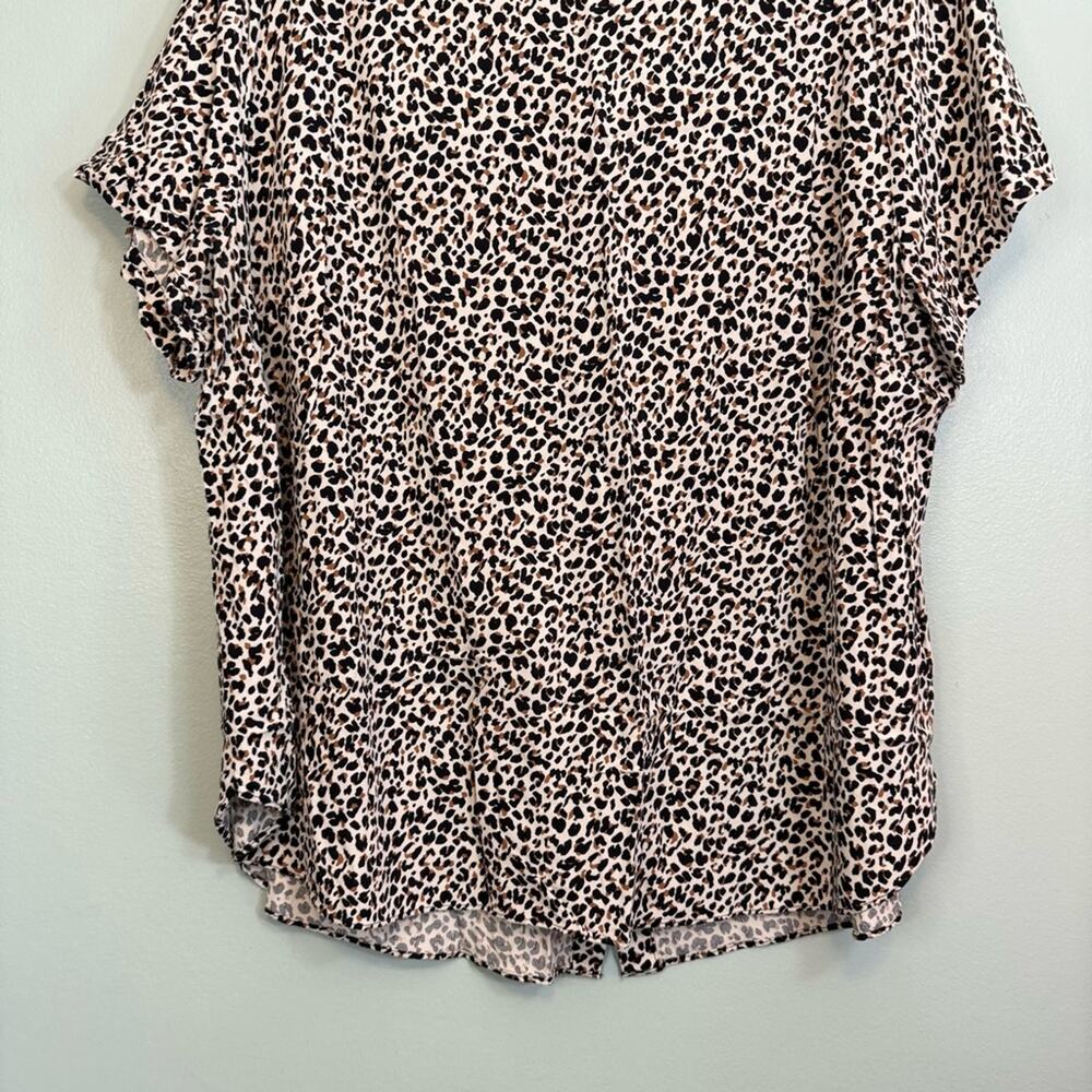 Ava & Viv Blouse Womens 2X Cream Black Leopard Print Round Neck Short Sleeve Top - Picture 4 of 10